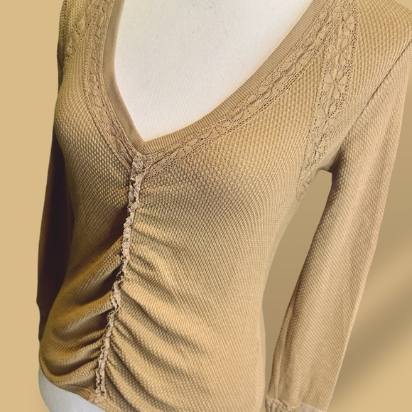 NWOT Free People ‘Wear Me Out’ Thermal Mesh Lace Cuff Sleeve Top in “Olive Leaf” - Picture 16 of 16